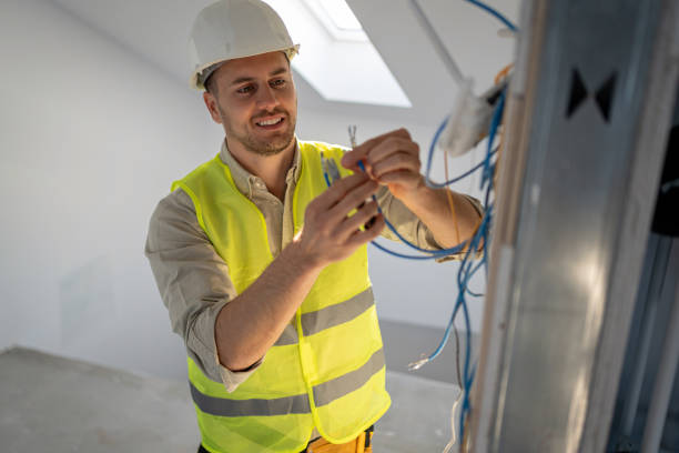 Best Circuit Breaker Repair  in Uhrichsville, OH