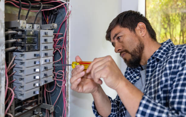 Best Residential Electrician Services  in Uhrichsville, OH